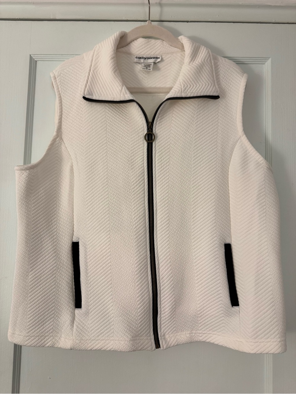 Cathy Daniels White Quilted Zip-Front Vest with Black Trim
